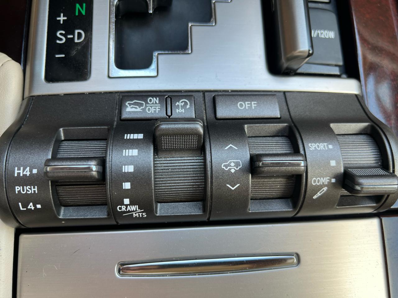 Lexus LX 570 Sport Utility 2014