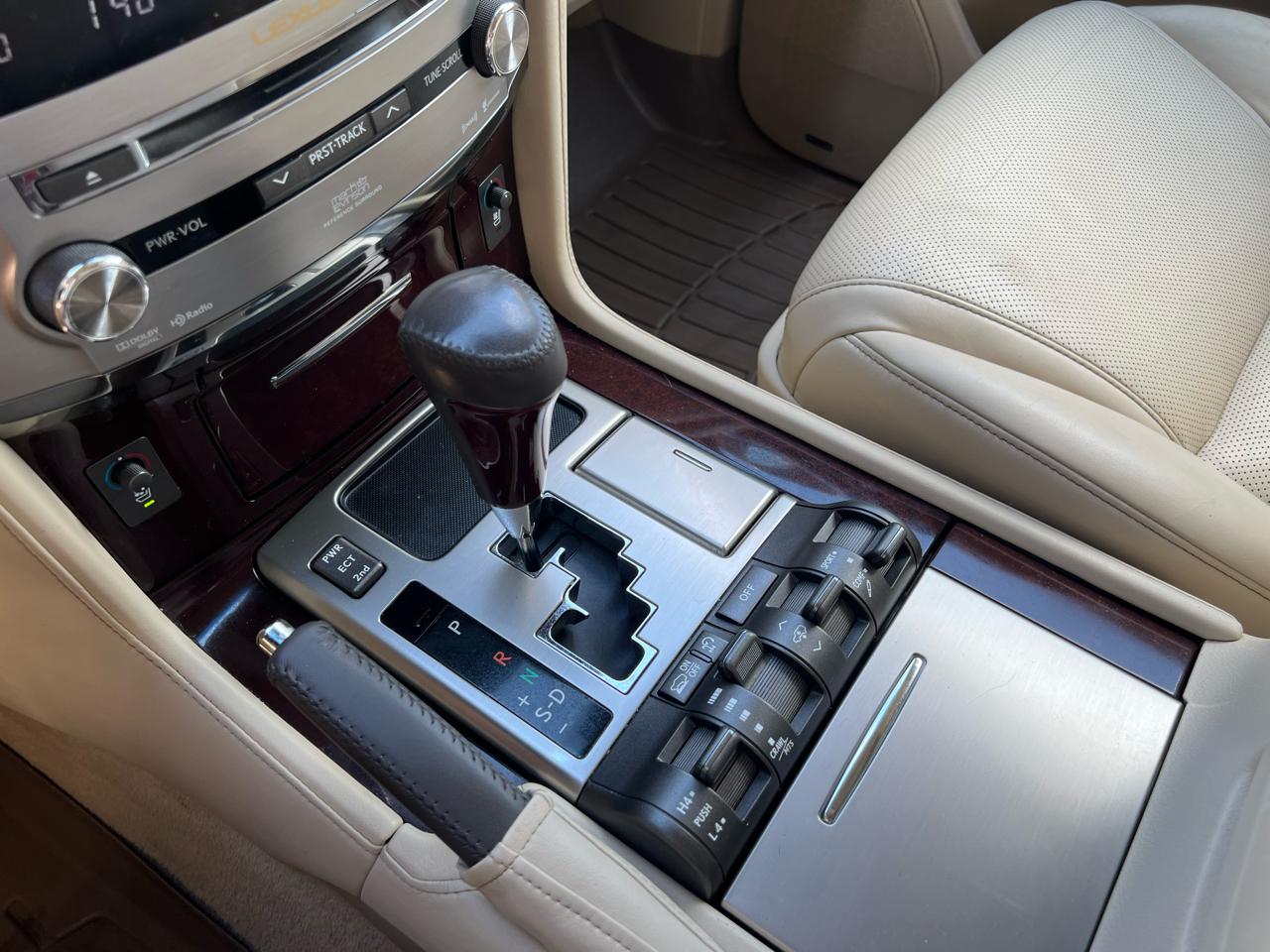 Lexus LX 570 Sport Utility 2014