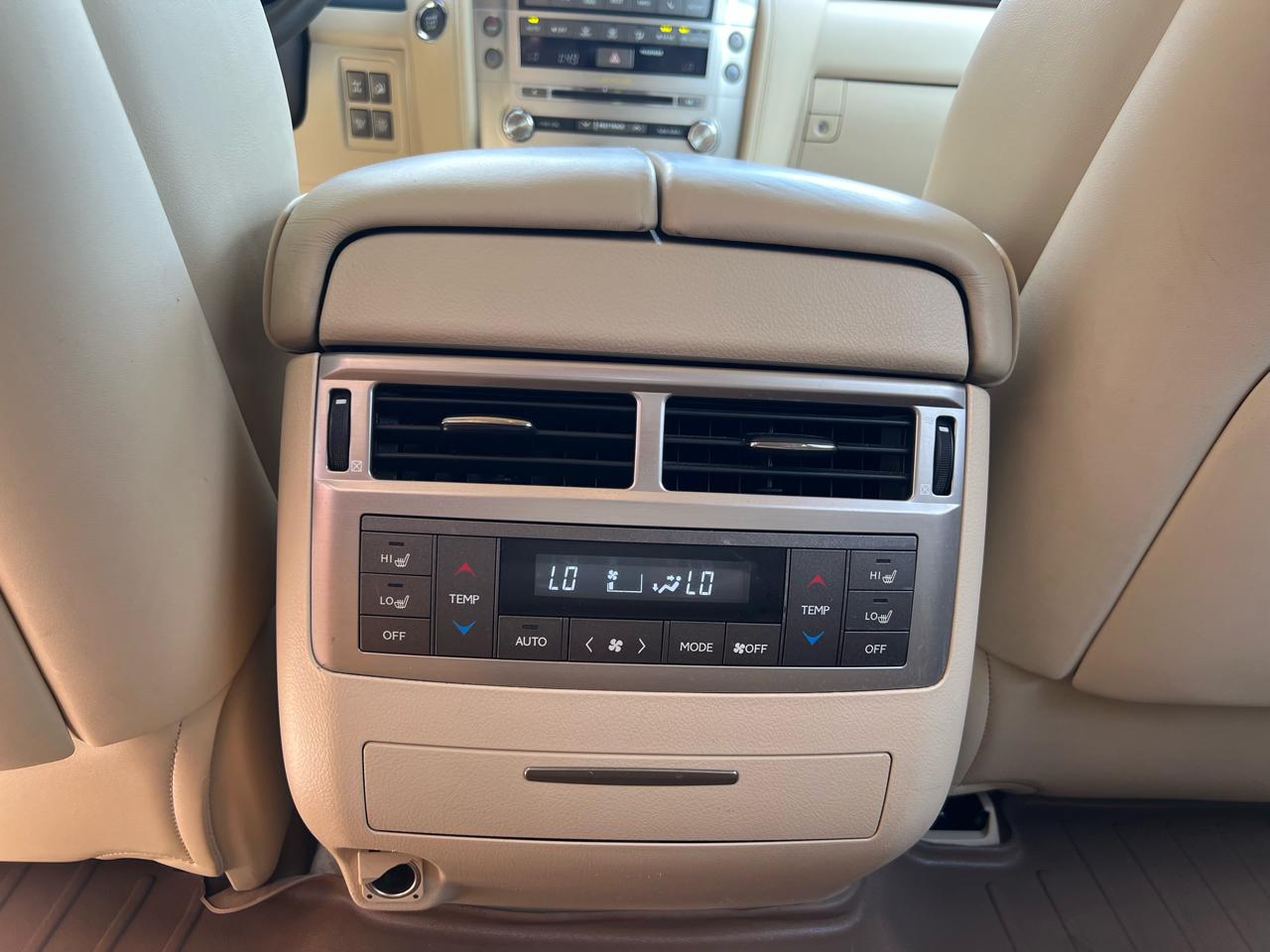 Lexus LX 570 Sport Utility 2014