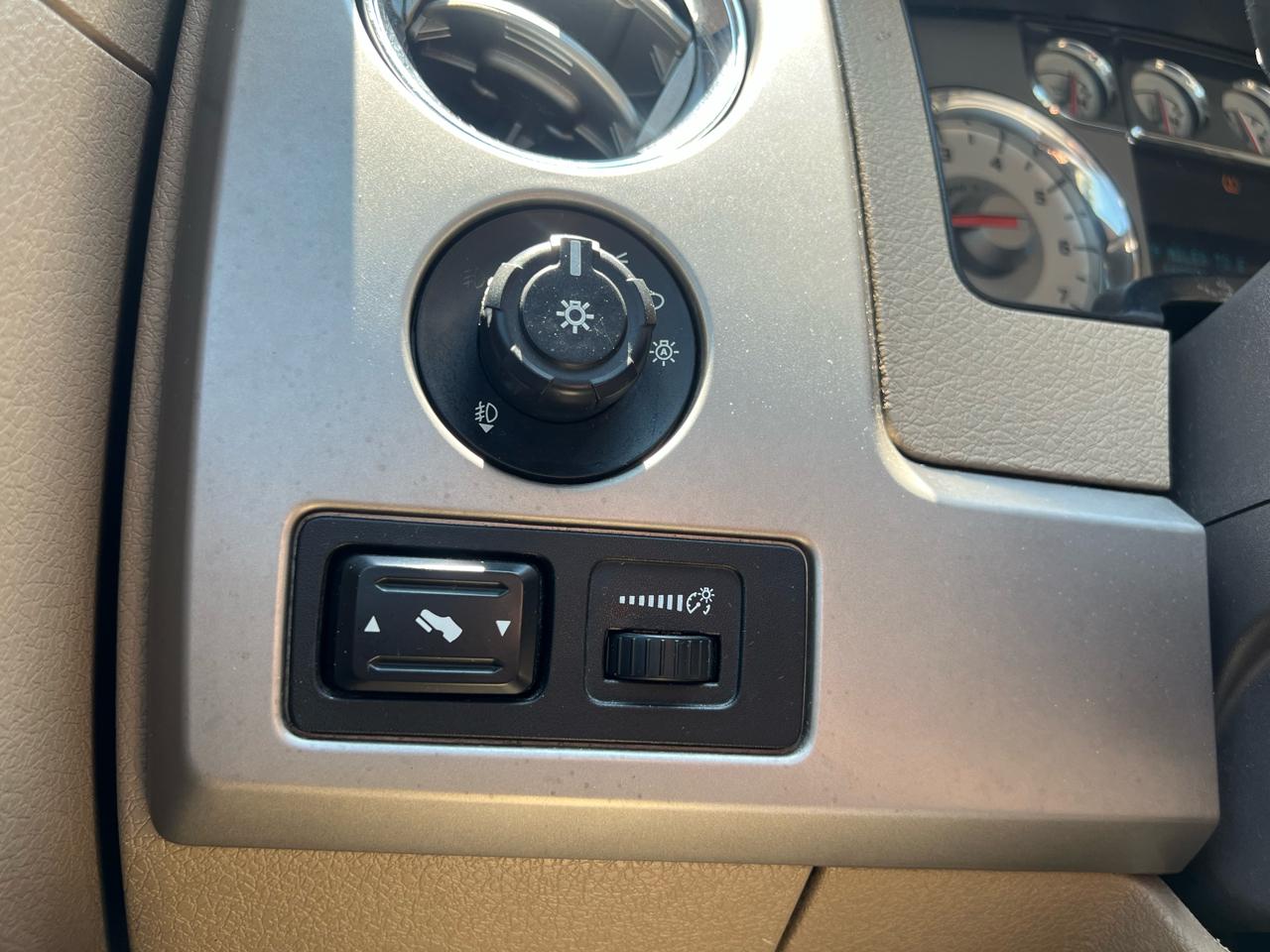 Ford F-150 Lariat SuperCrew 5.5-ft. Bed 2WD 2010