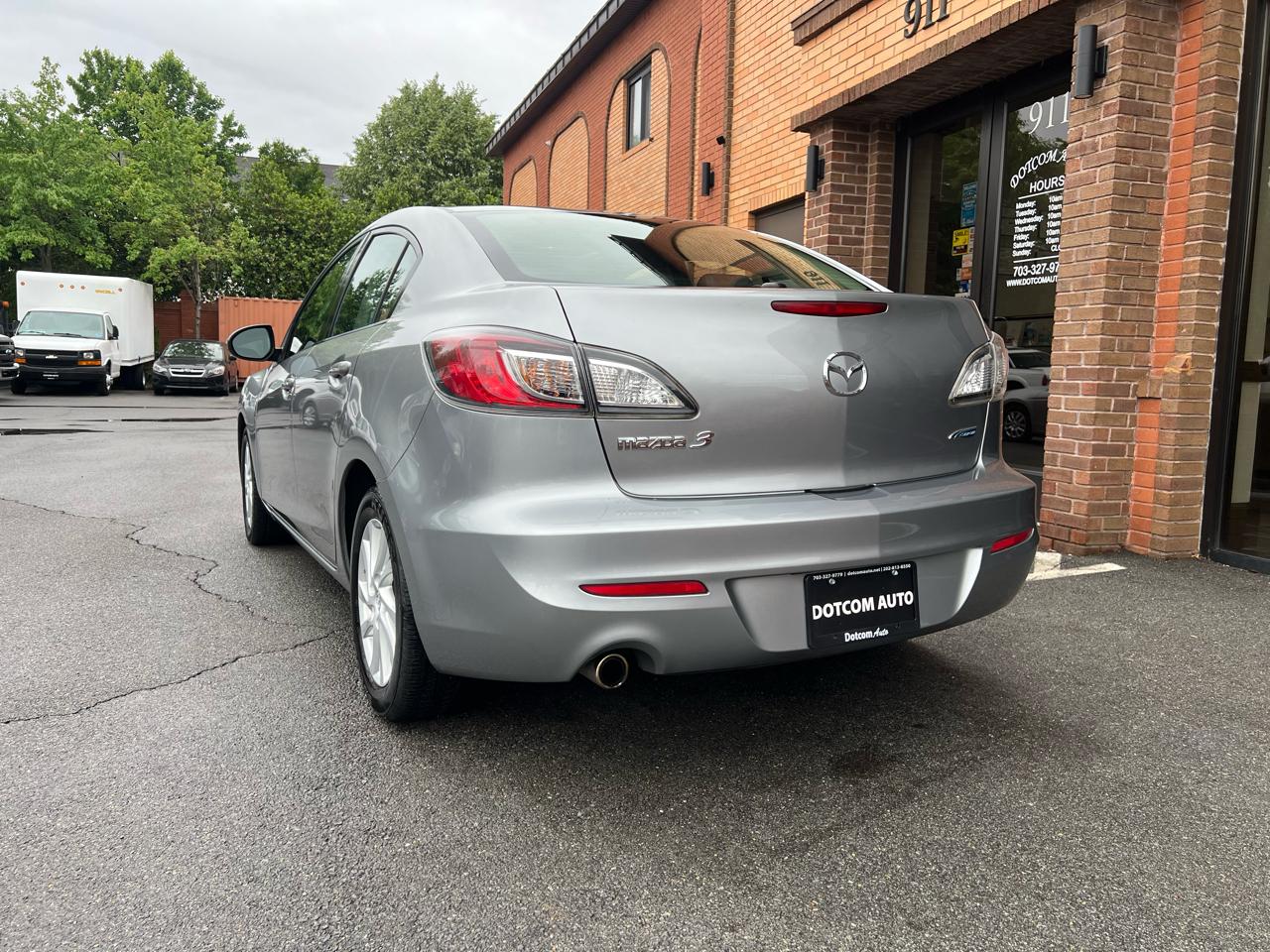 Mazda MAZDA3 I Grand Touring 4-Door 2012