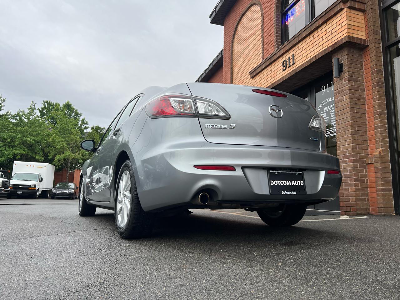 Mazda MAZDA3 I Grand Touring 4-Door 2012