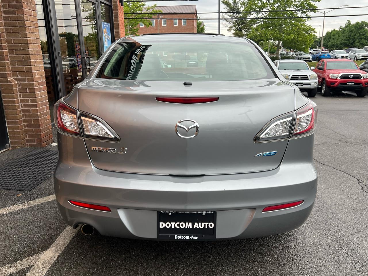 Mazda MAZDA3 I Grand Touring 4-Door 2012