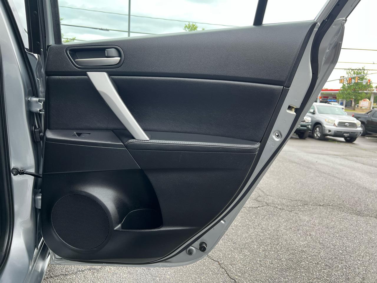 Mazda MAZDA3 I Grand Touring 4-Door 2012