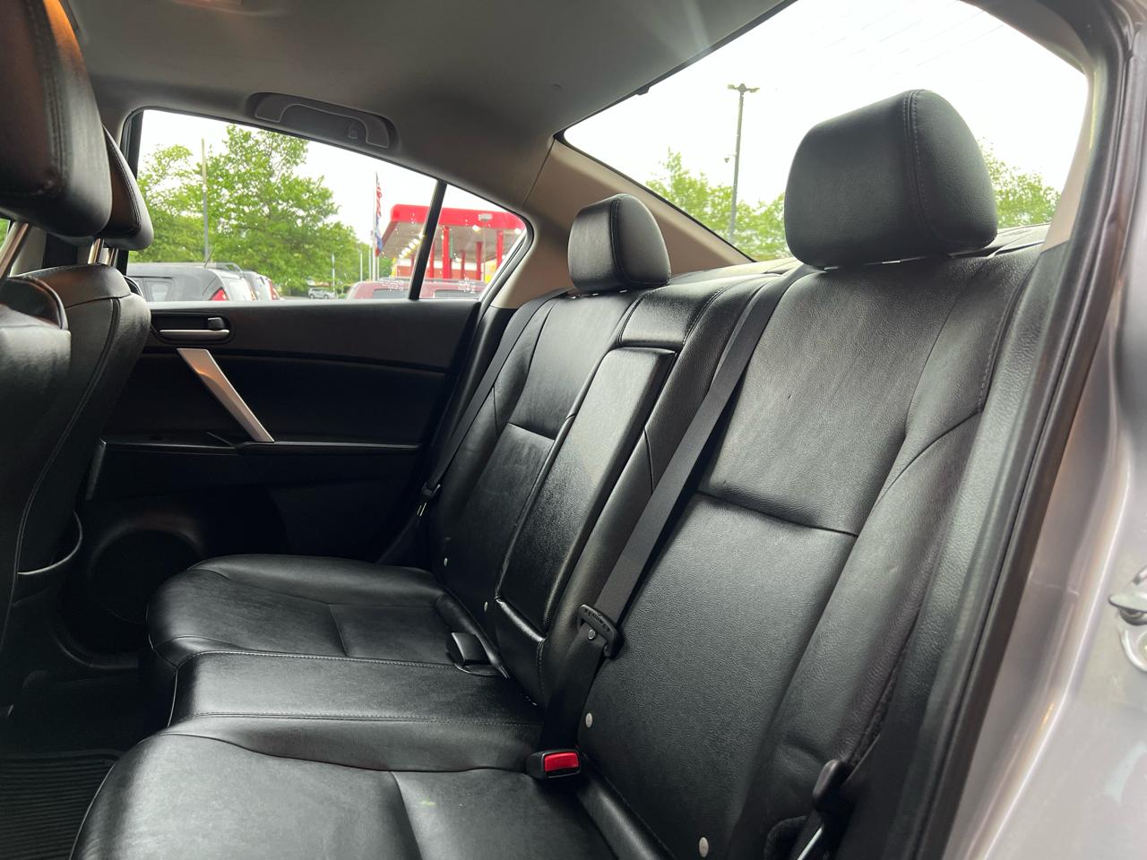 Mazda MAZDA3 I Grand Touring 4-Door 2012