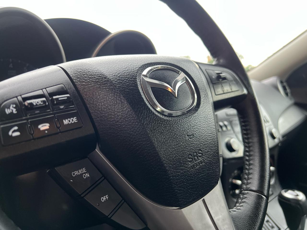 Mazda MAZDA3 I Grand Touring 4-Door 2012