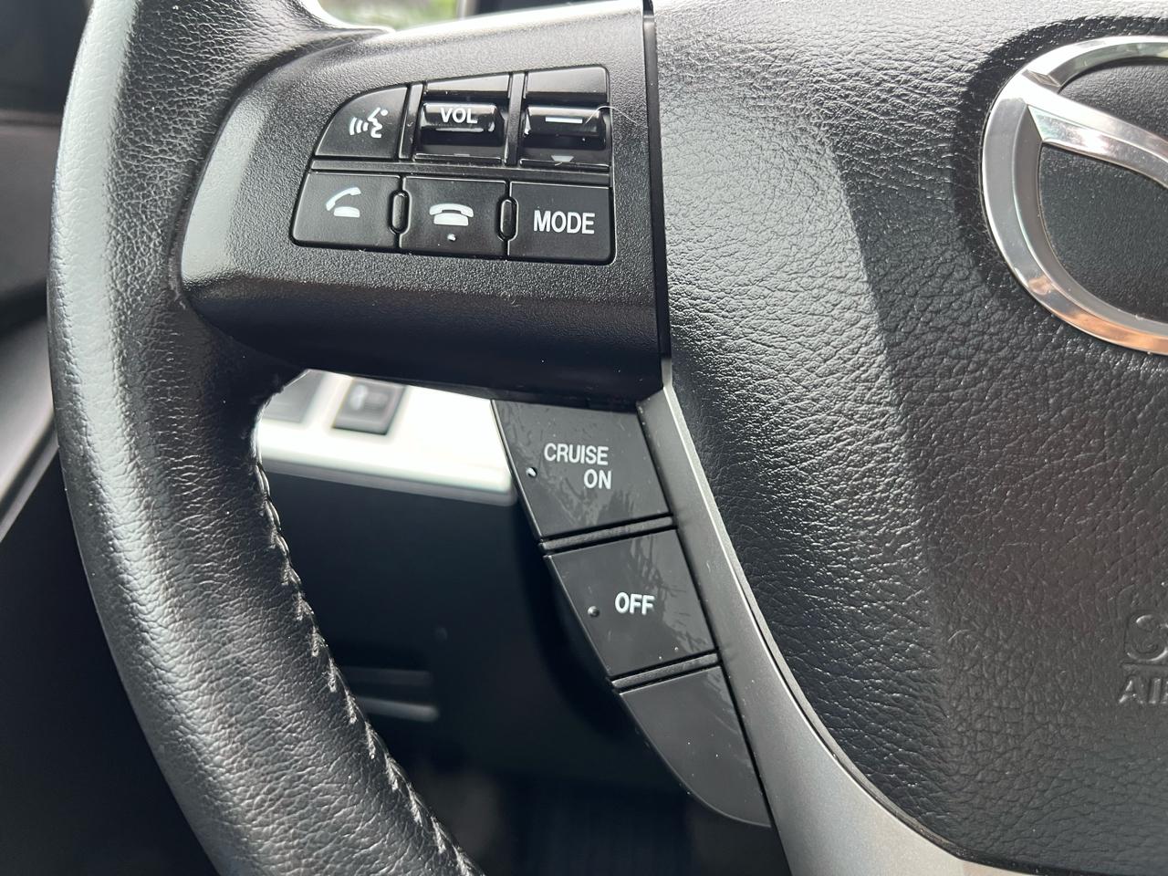 Mazda MAZDA3 I Grand Touring 4-Door 2012