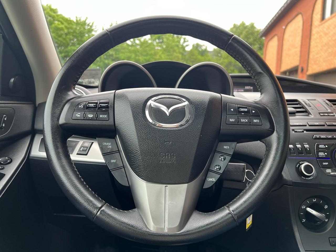 Mazda MAZDA3 I Grand Touring 4-Door 2012