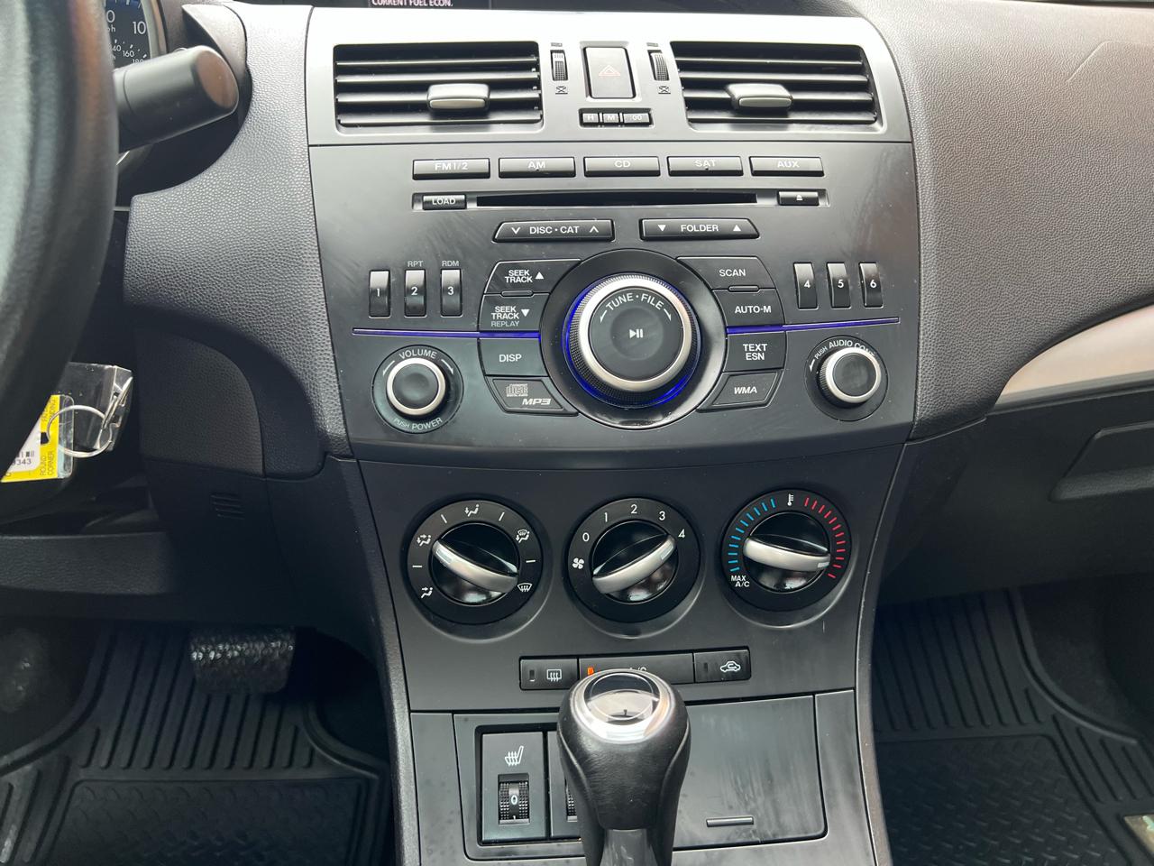 Mazda MAZDA3 I Grand Touring 4-Door 2012