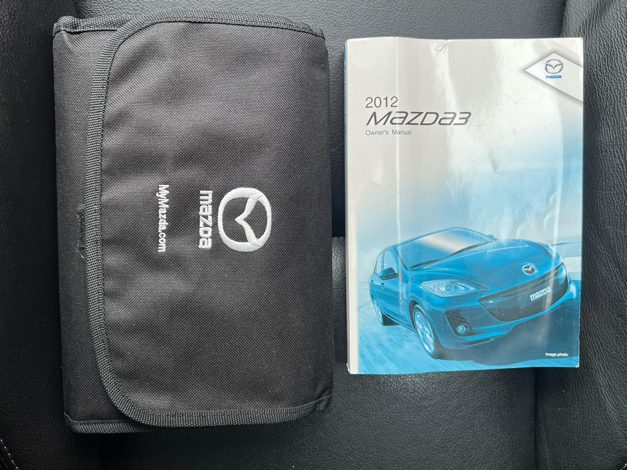 Mazda MAZDA3 I Grand Touring 4-Door 2012