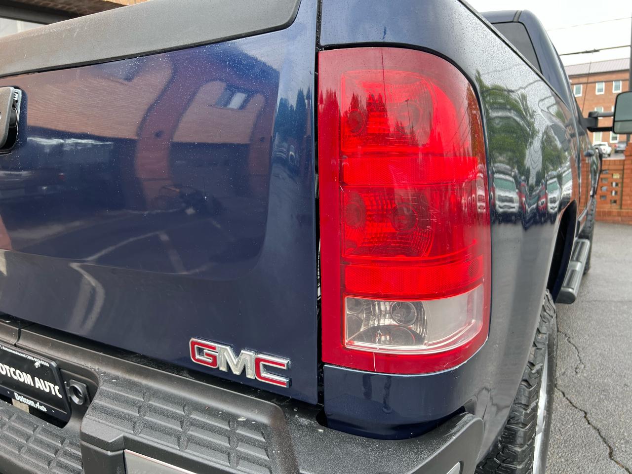 GMC Sierra 2500HD SLT Ext. Cab 4WD 2011