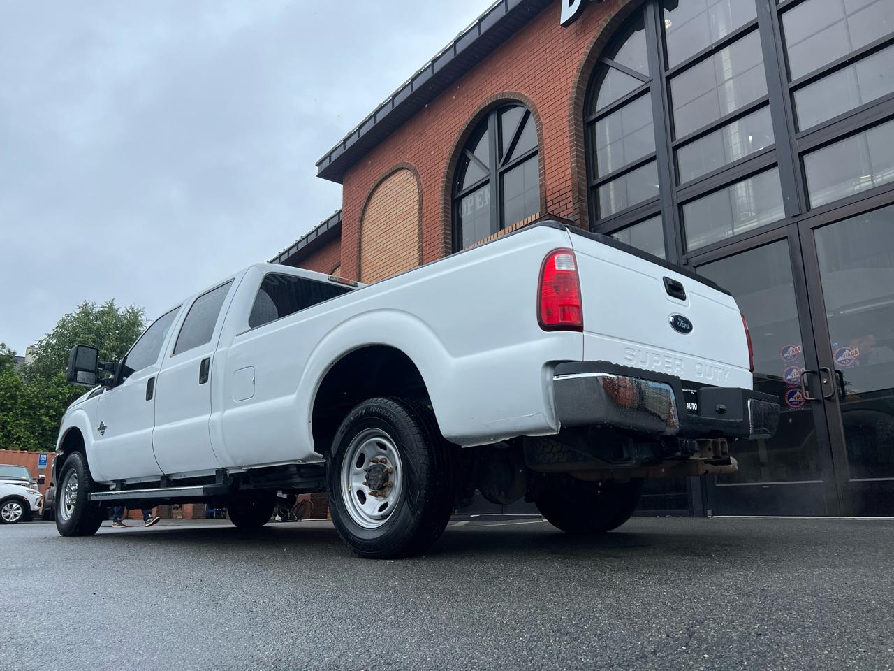 Ford F-250 SD XLT Crew Cab Long Bed 4WD 2015