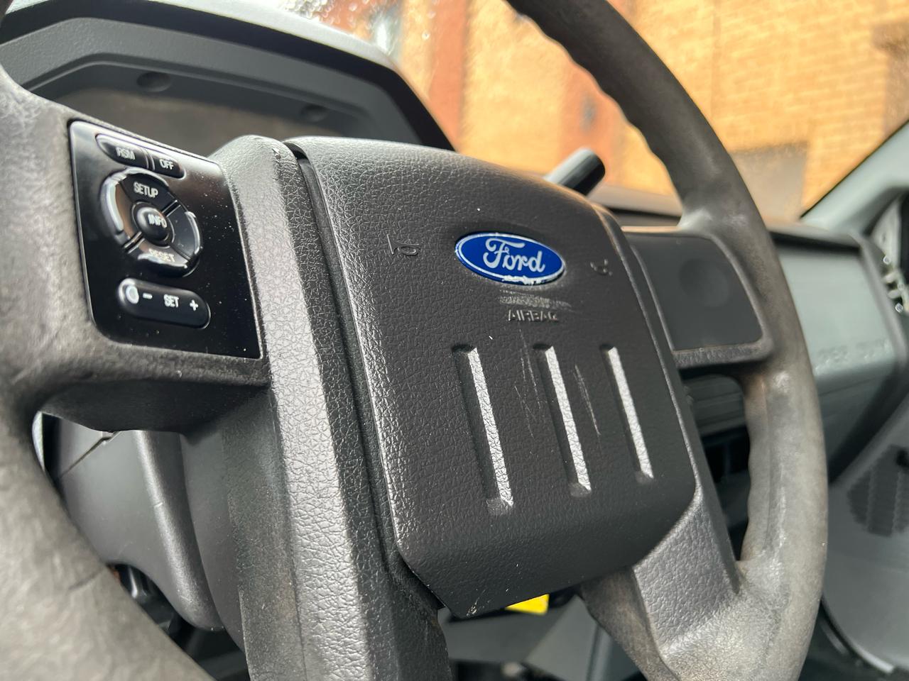 Ford F-250 SD XLT Crew Cab Long Bed 4WD 2015