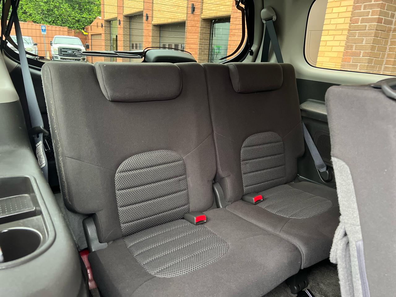 Nissan Pathfinder LE 4WD 2010