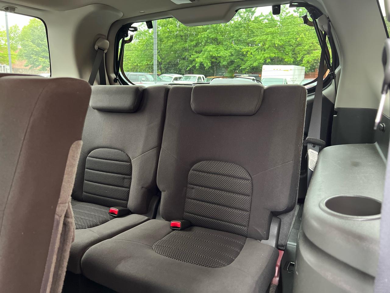 Nissan Pathfinder LE 4WD 2010