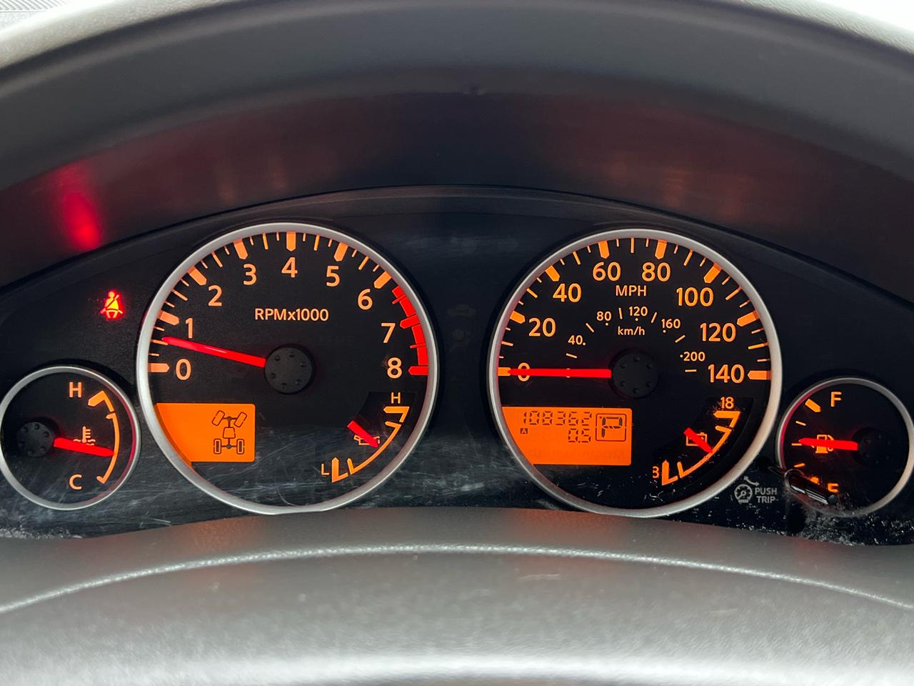 Nissan Pathfinder LE 4WD 2010