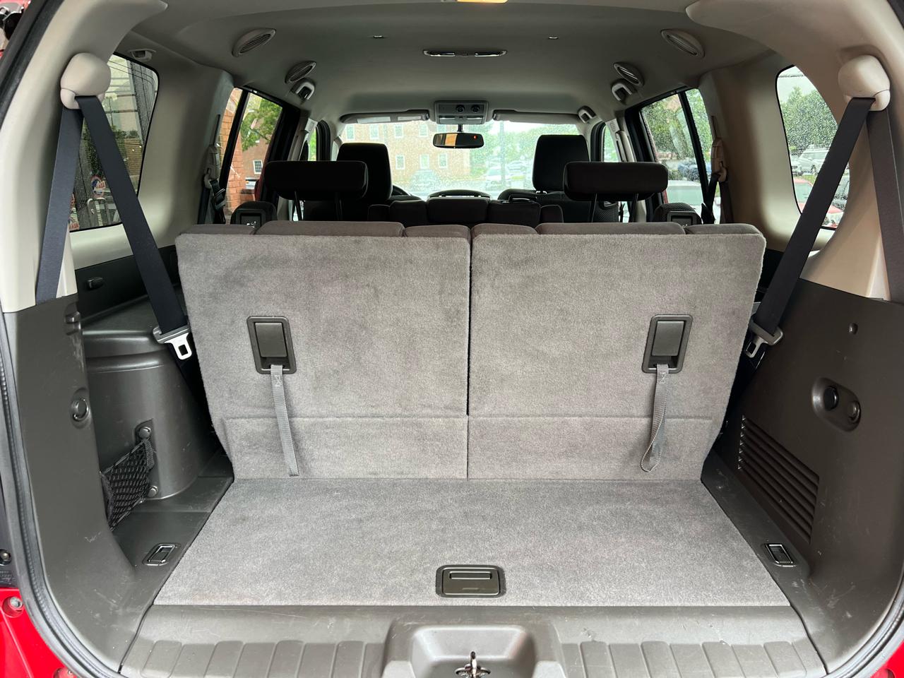 Nissan Pathfinder LE 4WD 2010