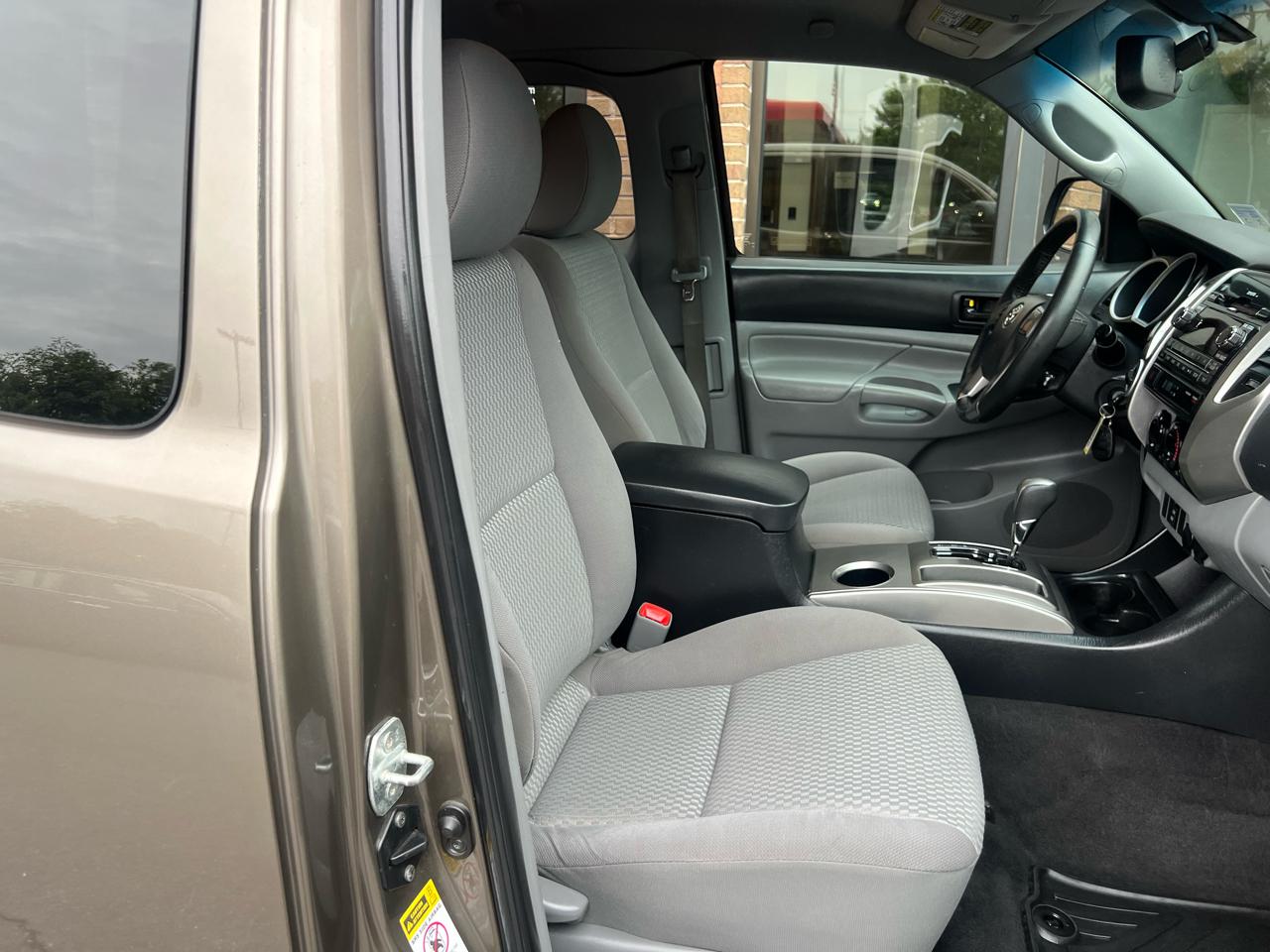 Toyota Tacoma Access Cab V6 Auto 4WD 2012