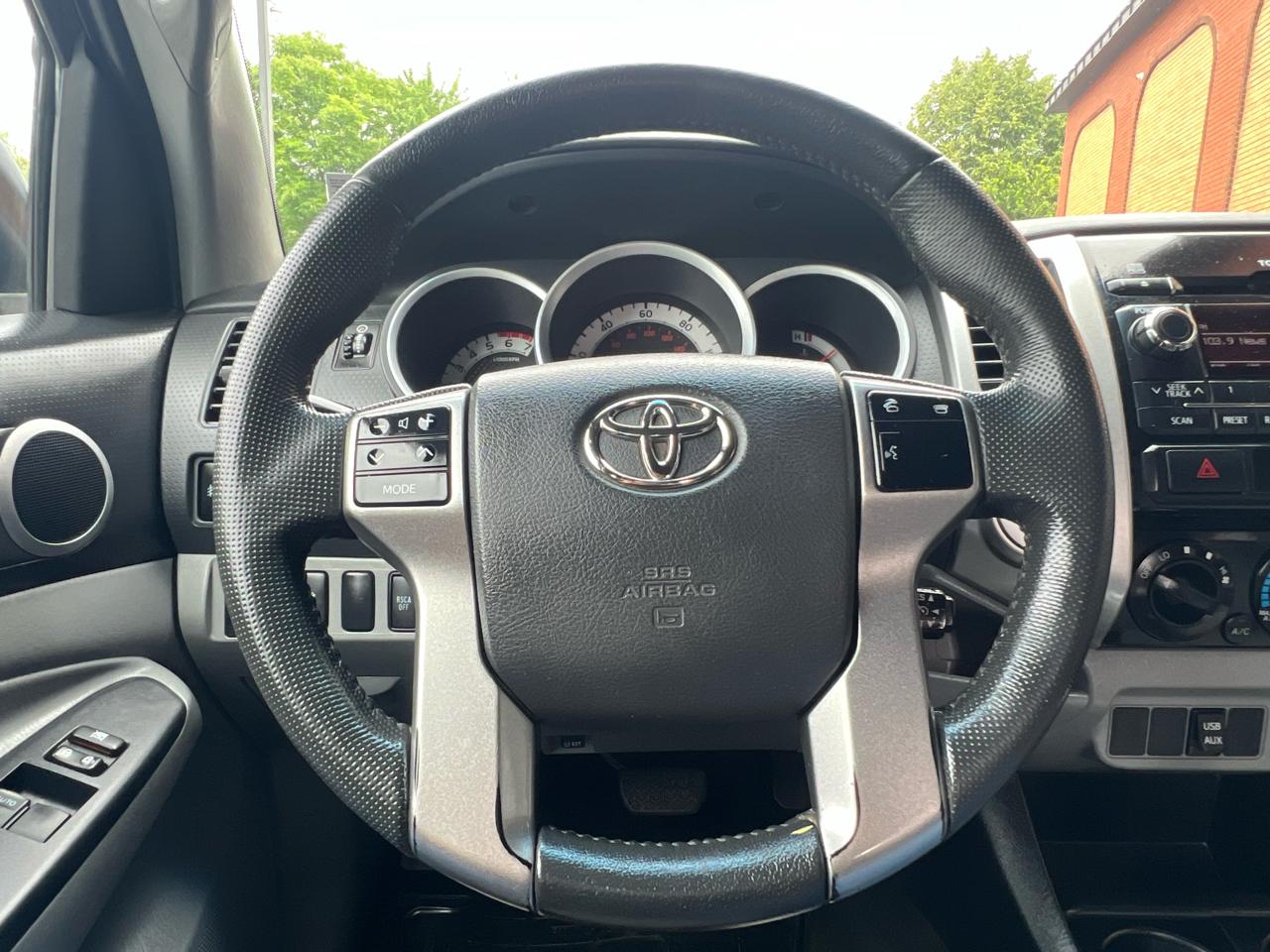 Toyota Tacoma Access Cab V6 Auto 4WD 2012