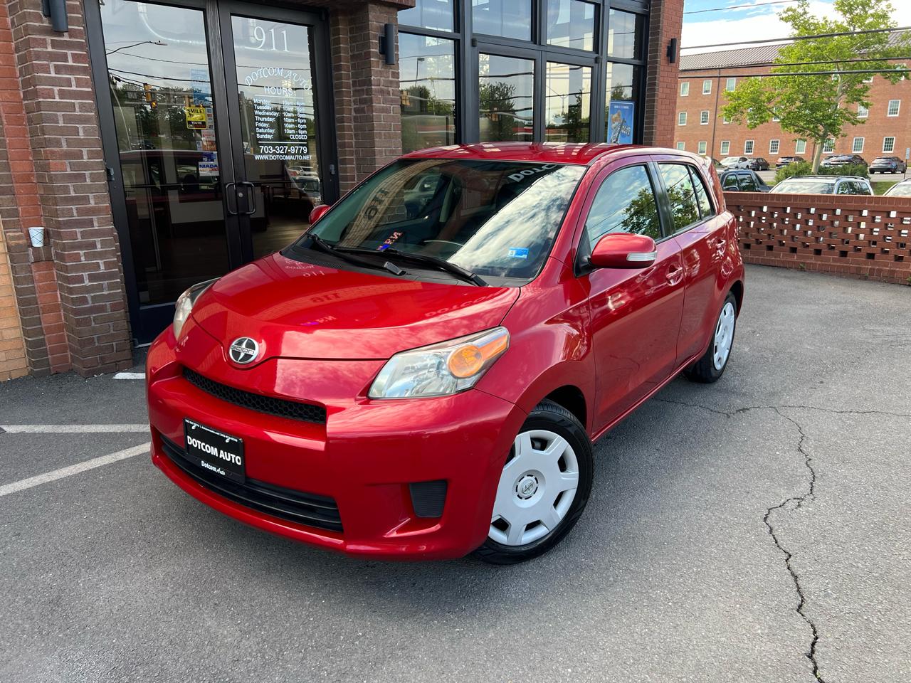 Scion xD 5-Door Hatchback 4-Spd AT 2014