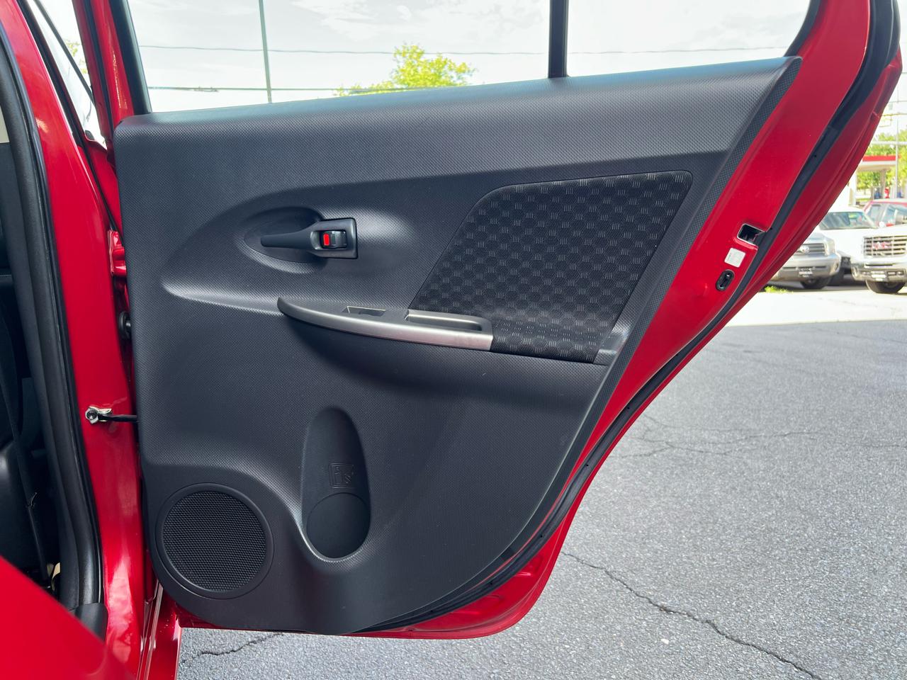 Scion xD 5-Door Hatchback 4-Spd AT 2014