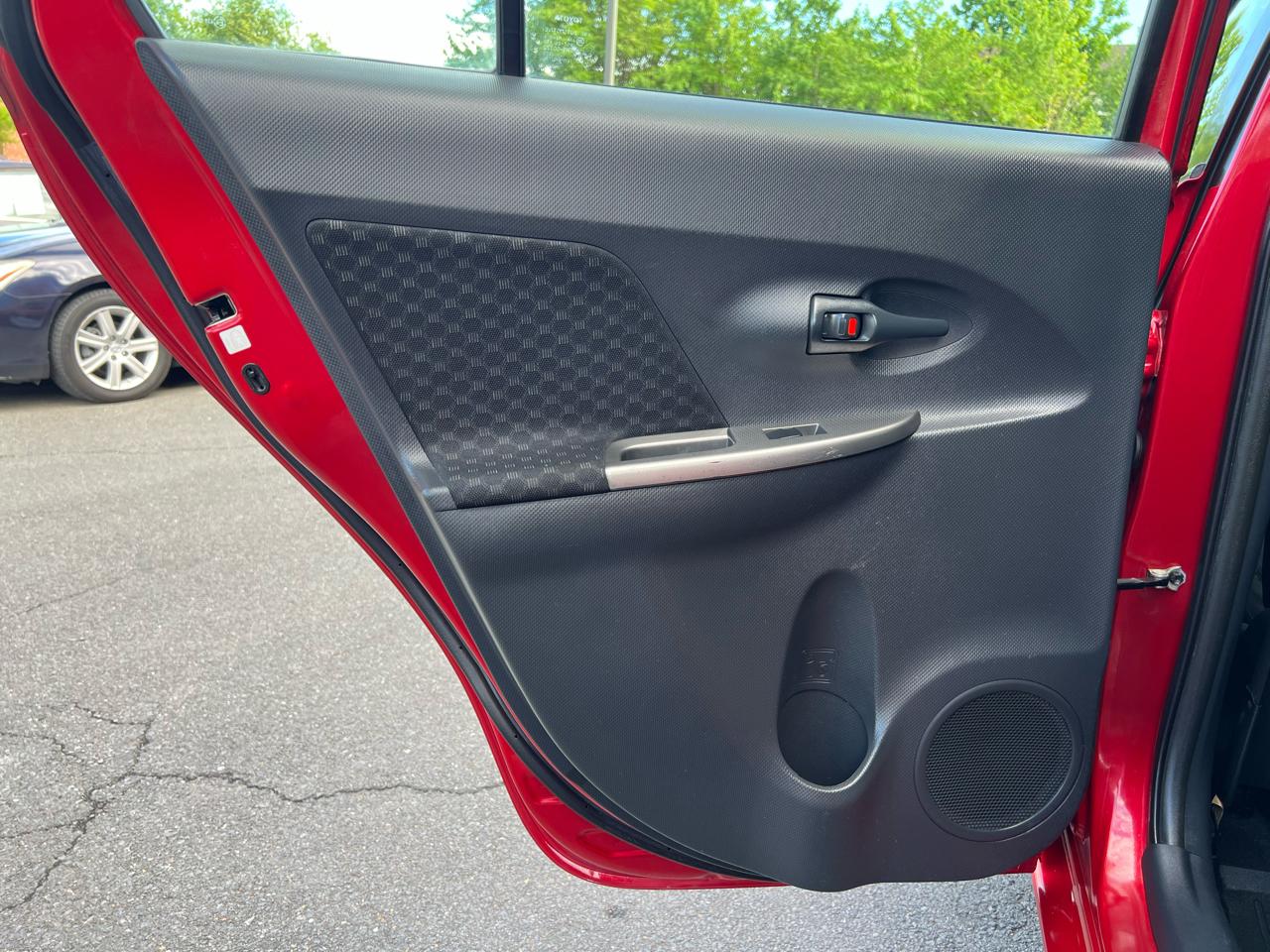 Scion xD 5-Door Hatchback 4-Spd AT 2014