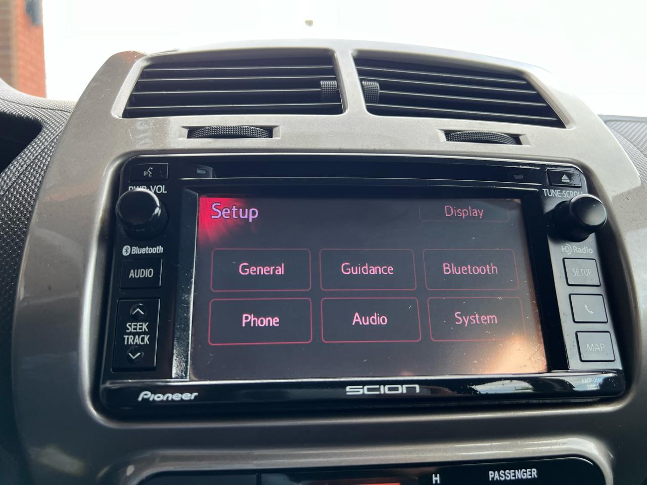 Scion xD 5-Door Hatchback 4-Spd AT 2014