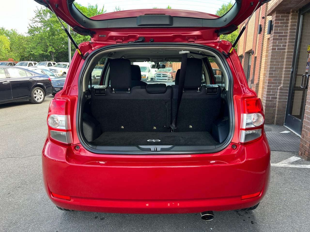 Scion xD 5-Door Hatchback 4-Spd AT 2014