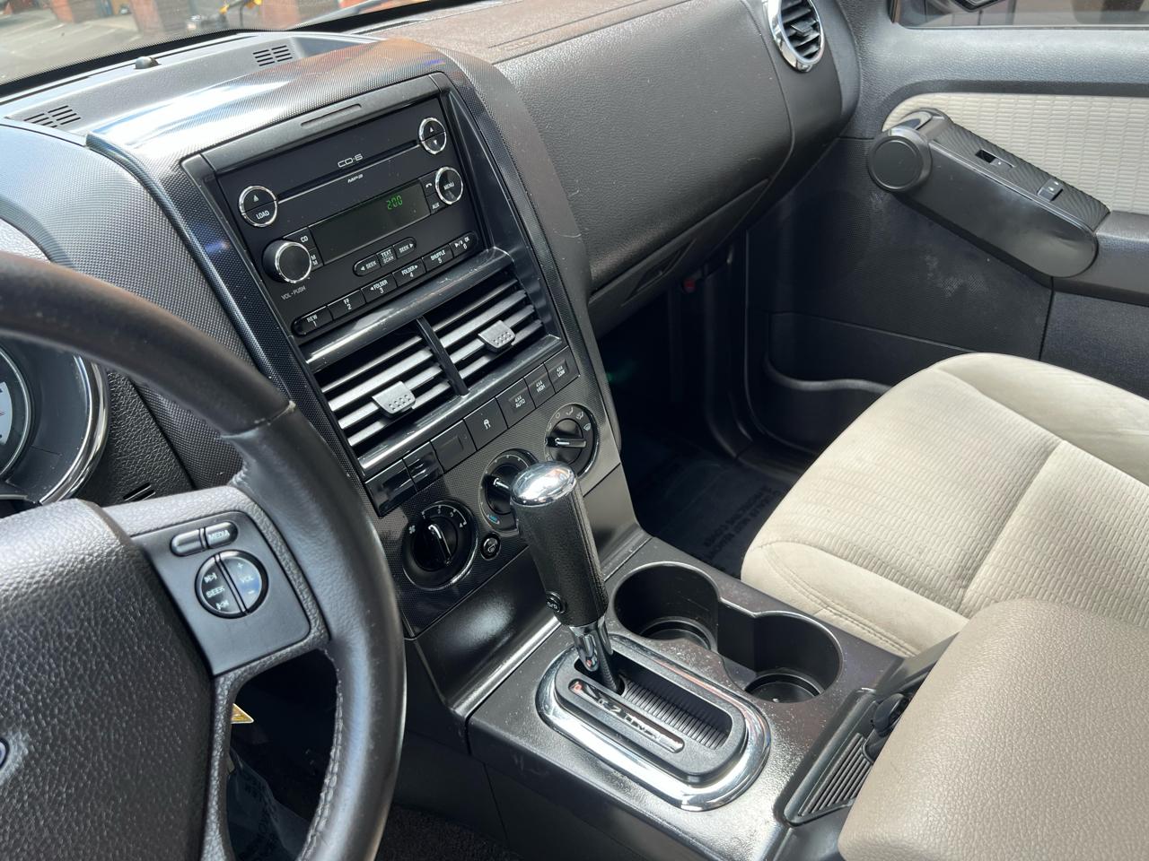 Ford Explorer XLT 4.0L 4WD 2008