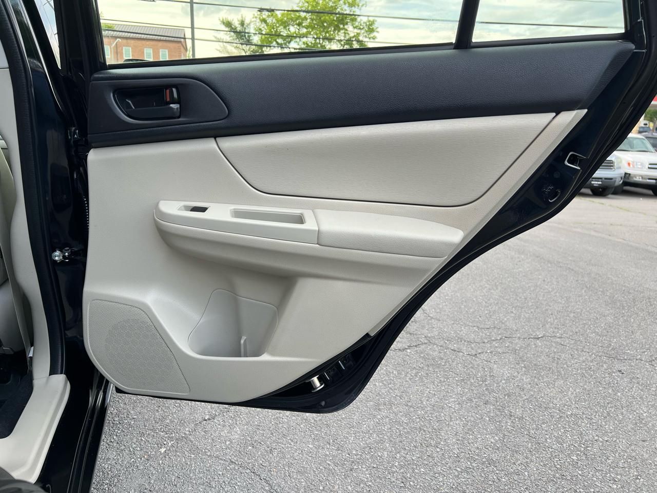 Subaru Impreza Base 5-Door 2014