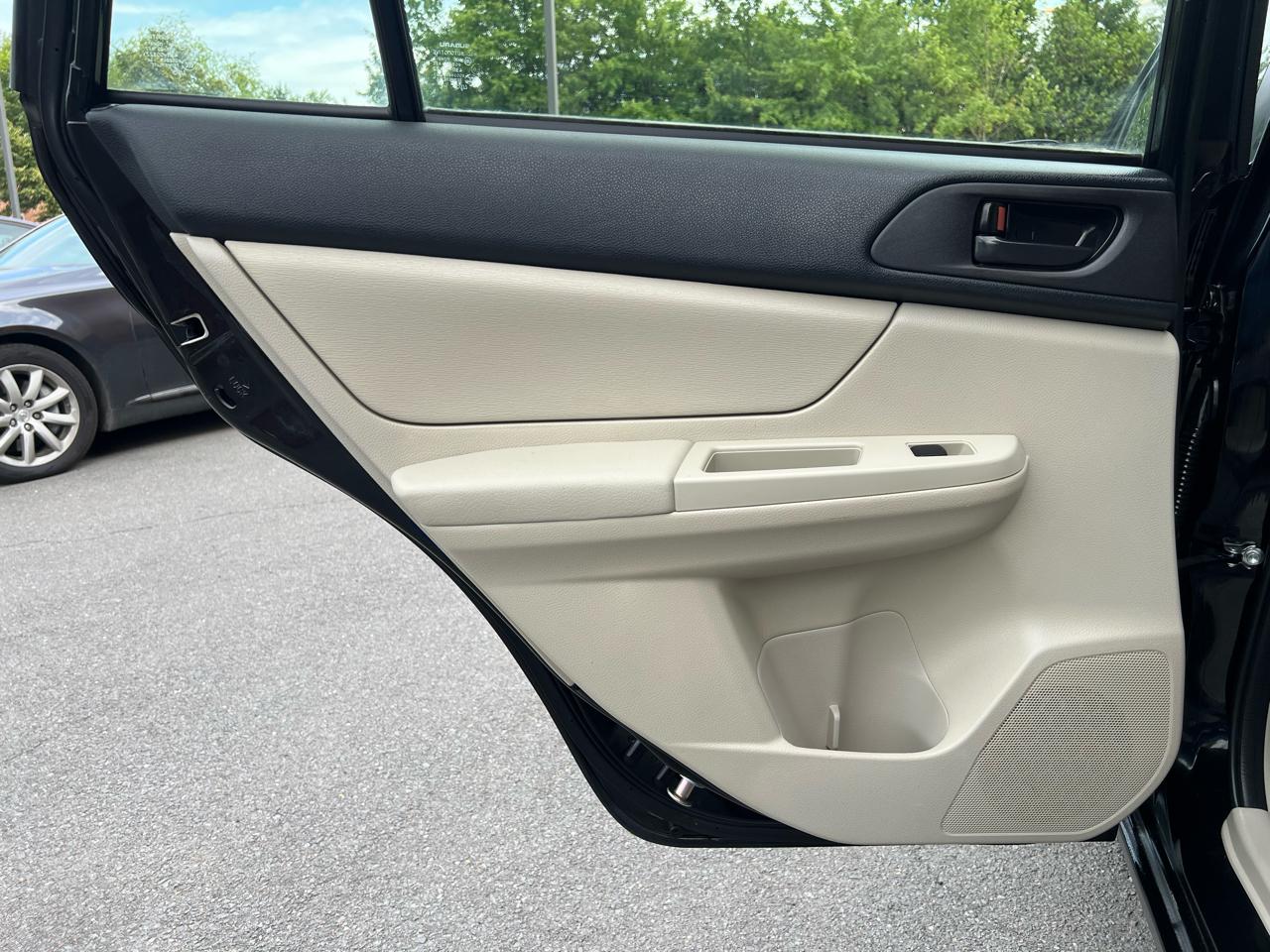 Subaru Impreza Base 5-Door 2014