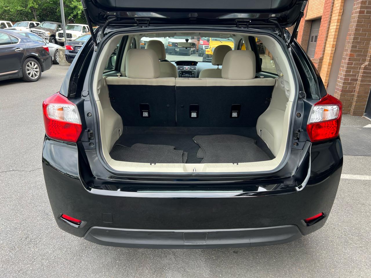 Subaru Impreza Base 5-Door 2014