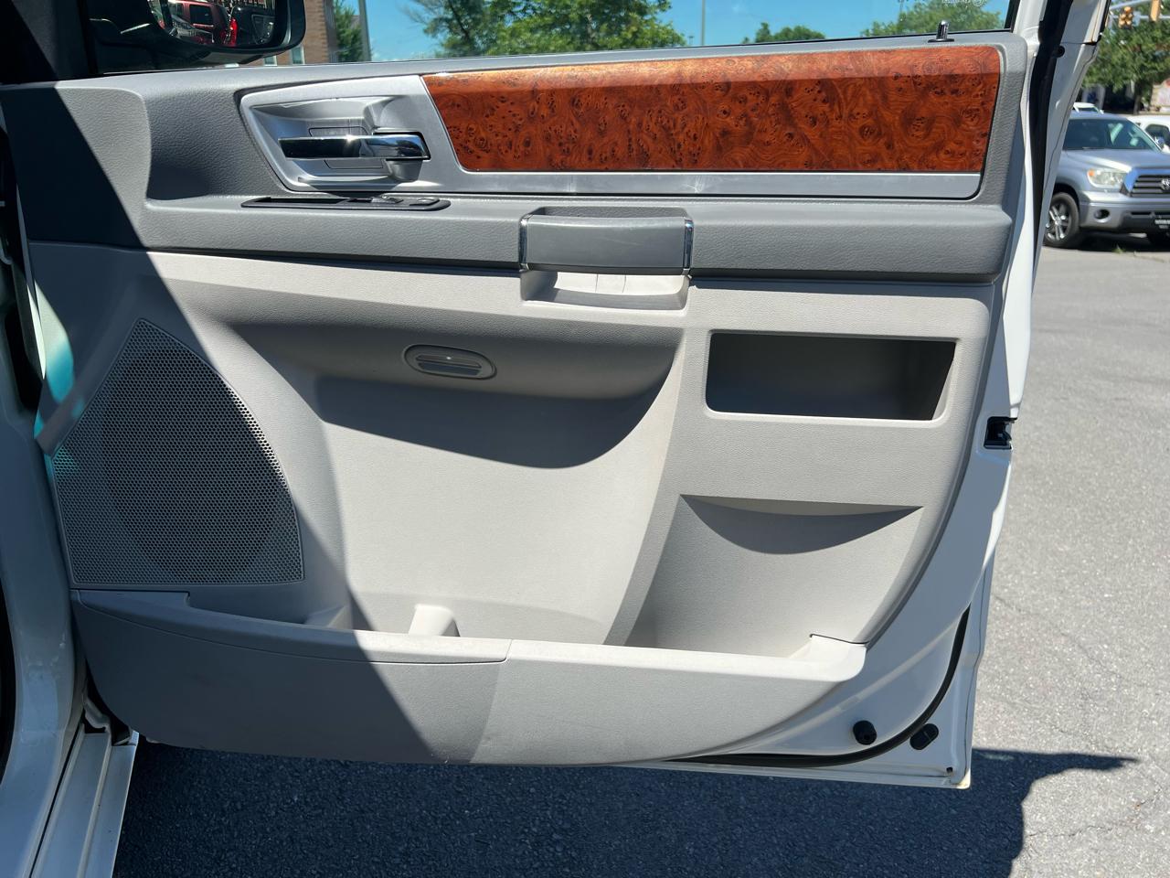 Chrysler Town & Country Touring 2009