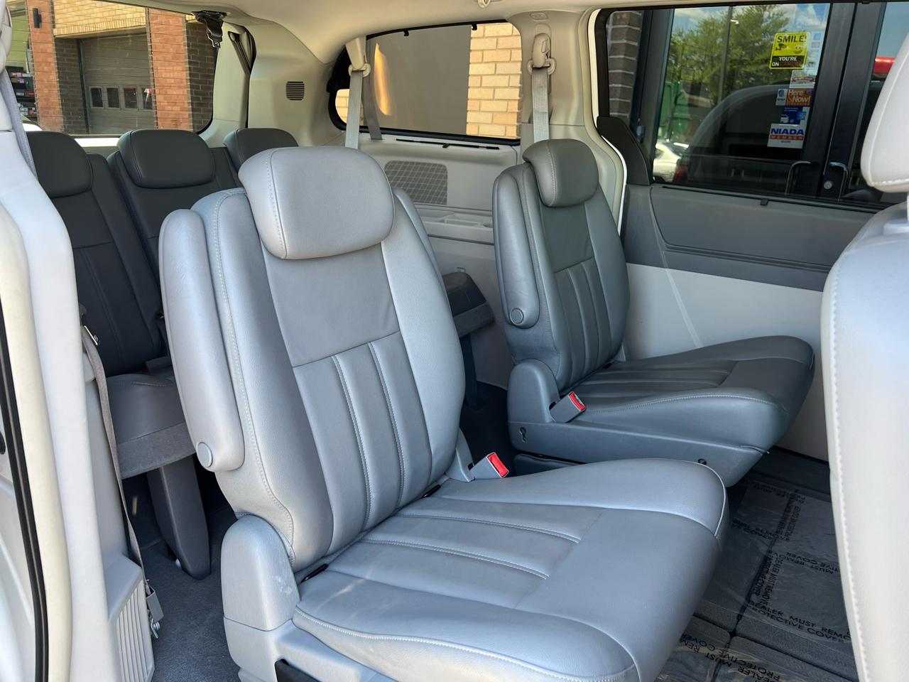 Chrysler Town & Country Touring 2009