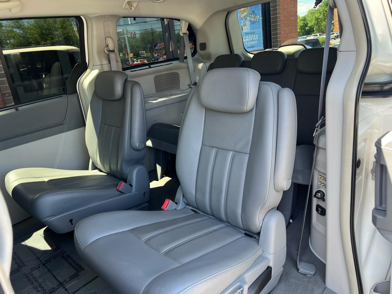 Chrysler Town & Country Touring 2009