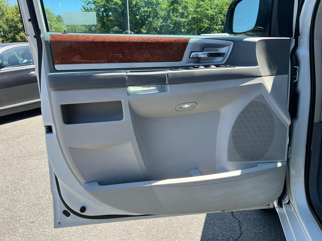 Chrysler Town & Country Touring 2009