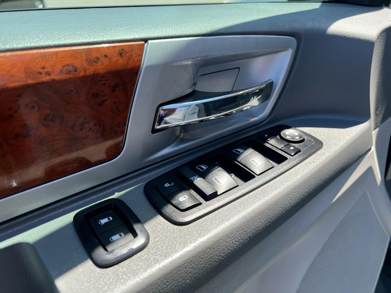Chrysler Town & Country Touring 2009