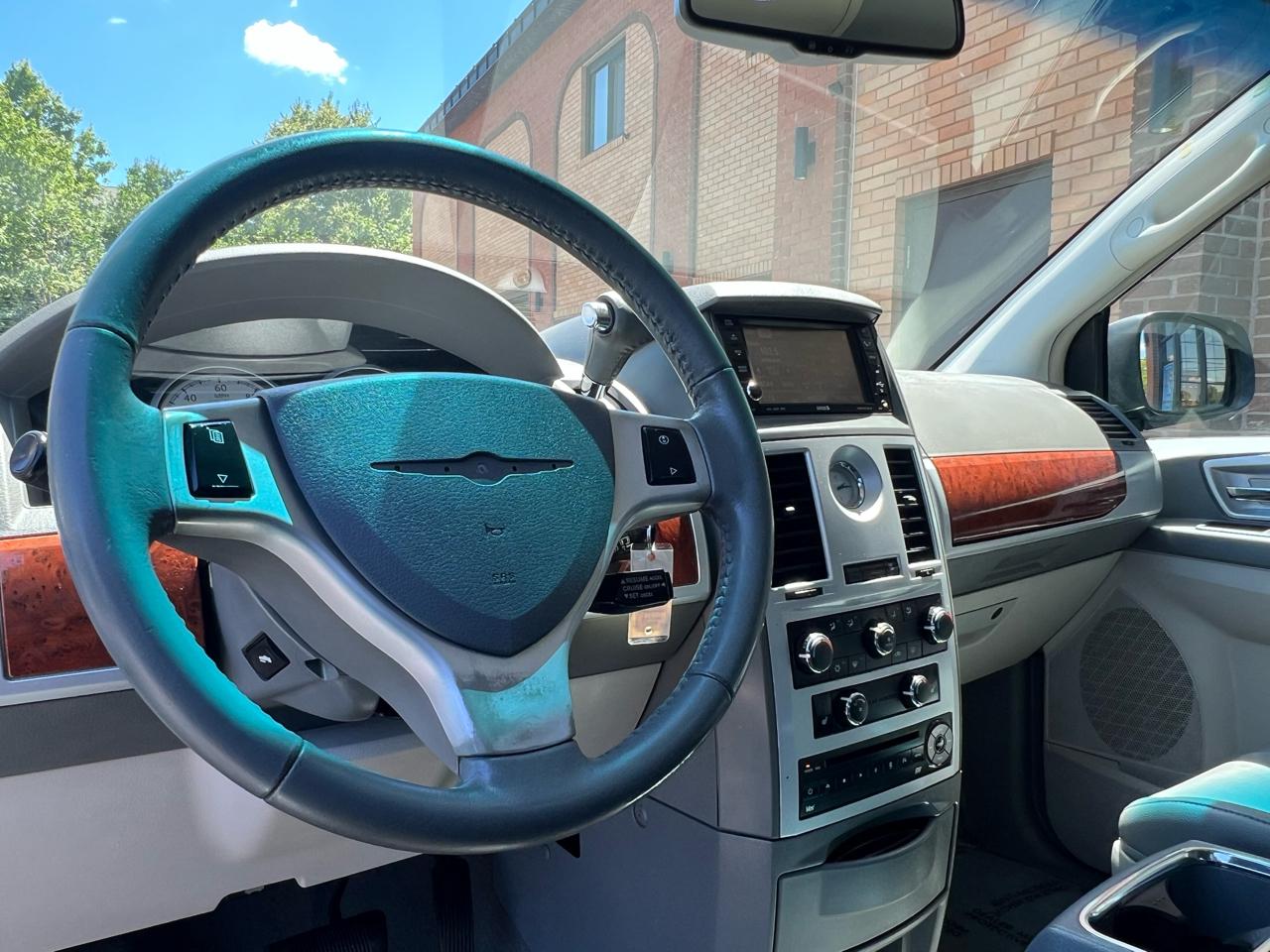 Chrysler Town & Country Touring 2009