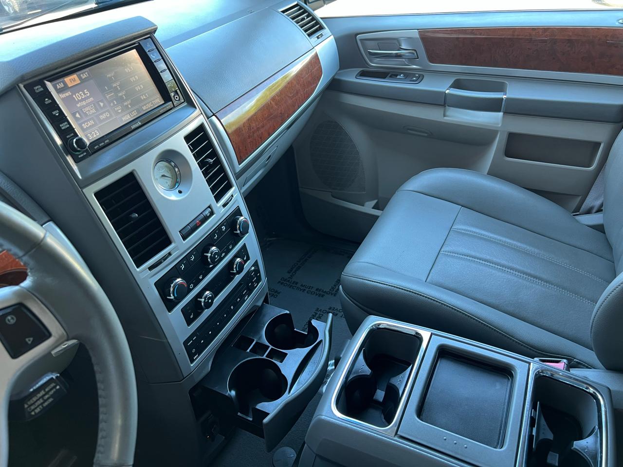 Chrysler Town & Country Touring 2009