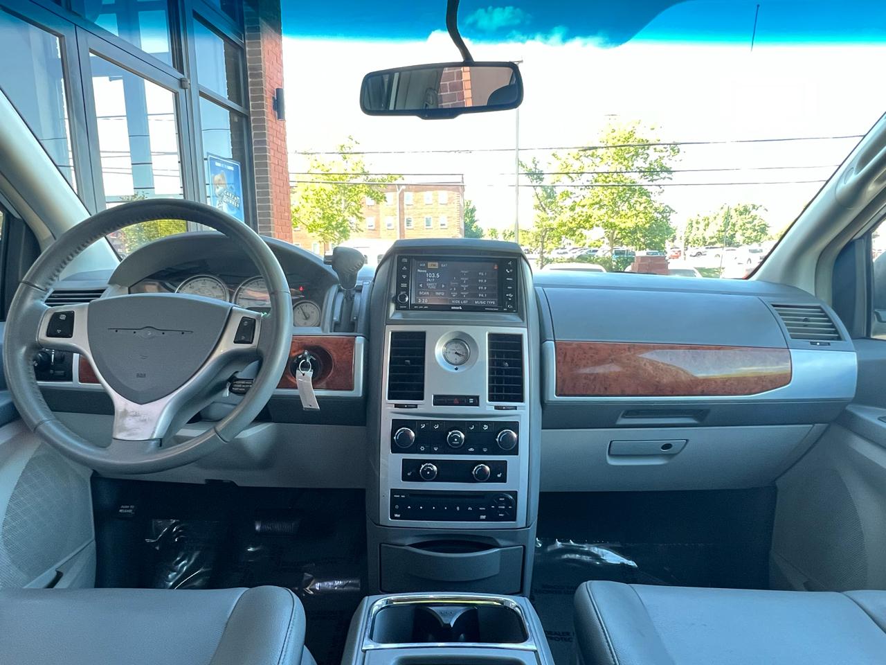 Chrysler Town & Country Touring 2009