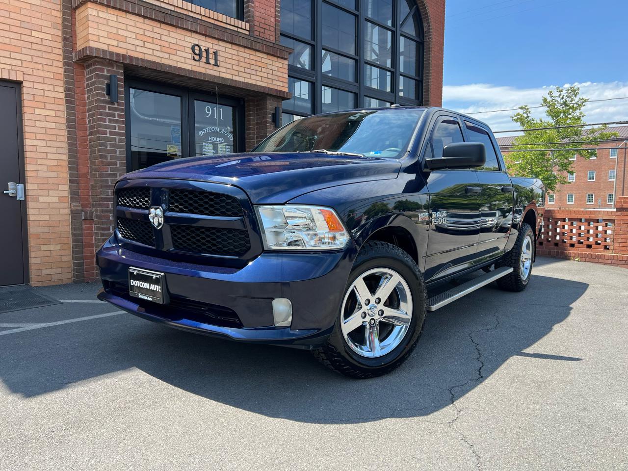 RAM 1500 Tradesman Crew Cab SWB 4WD 2017