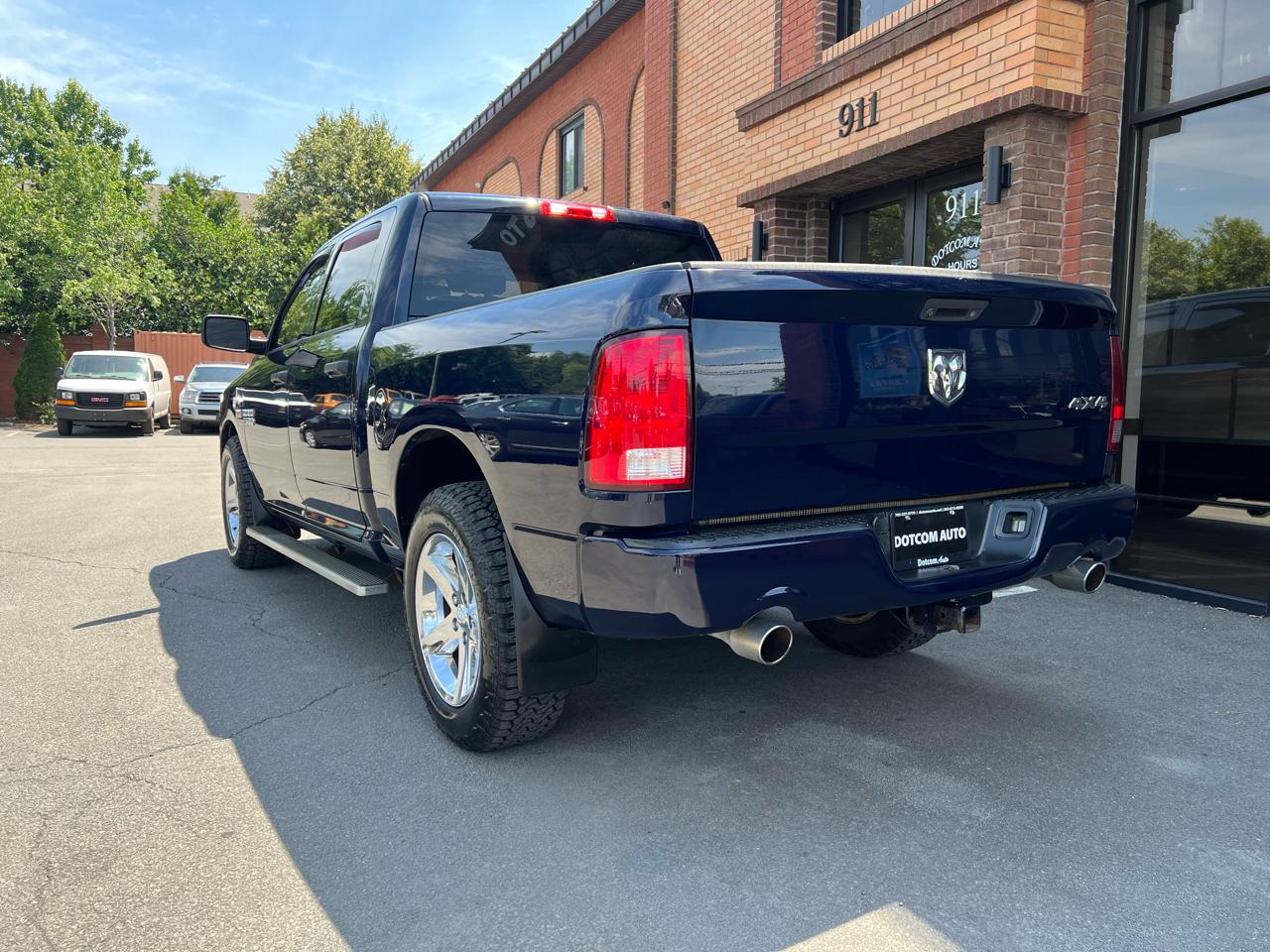 RAM 1500 Tradesman Crew Cab SWB 4WD 2017