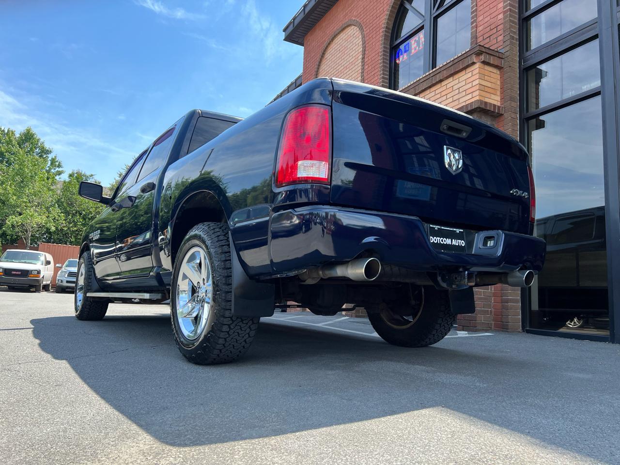 RAM 1500 Tradesman Crew Cab SWB 4WD 2017
