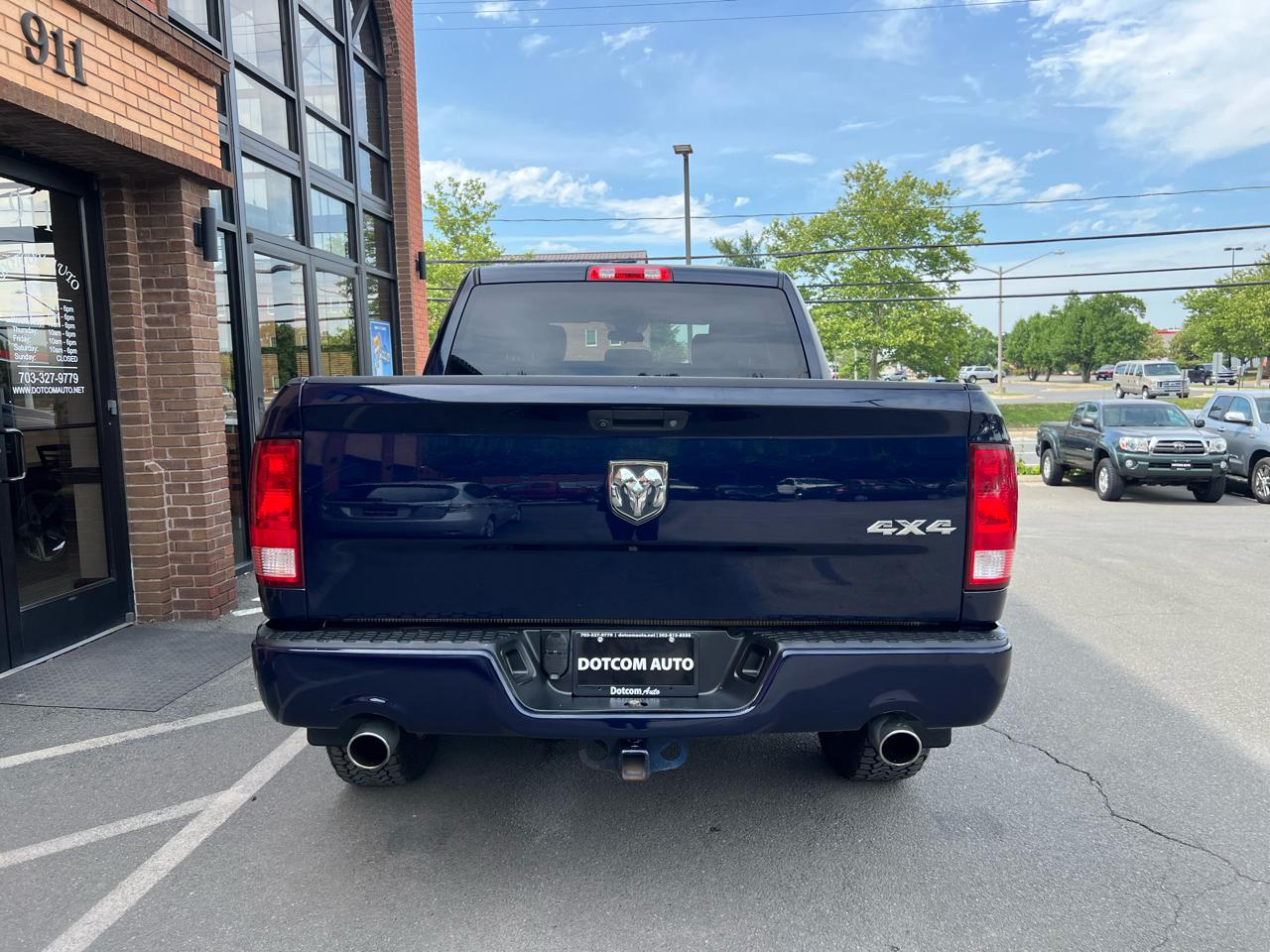 RAM 1500 Tradesman Crew Cab SWB 4WD 2017