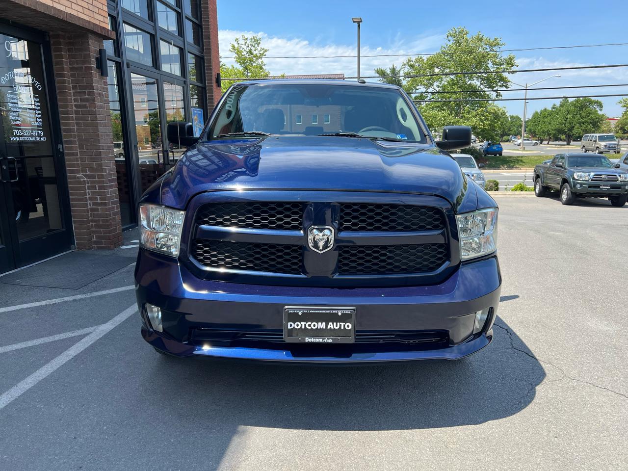 RAM 1500 Tradesman Crew Cab SWB 4WD 2017