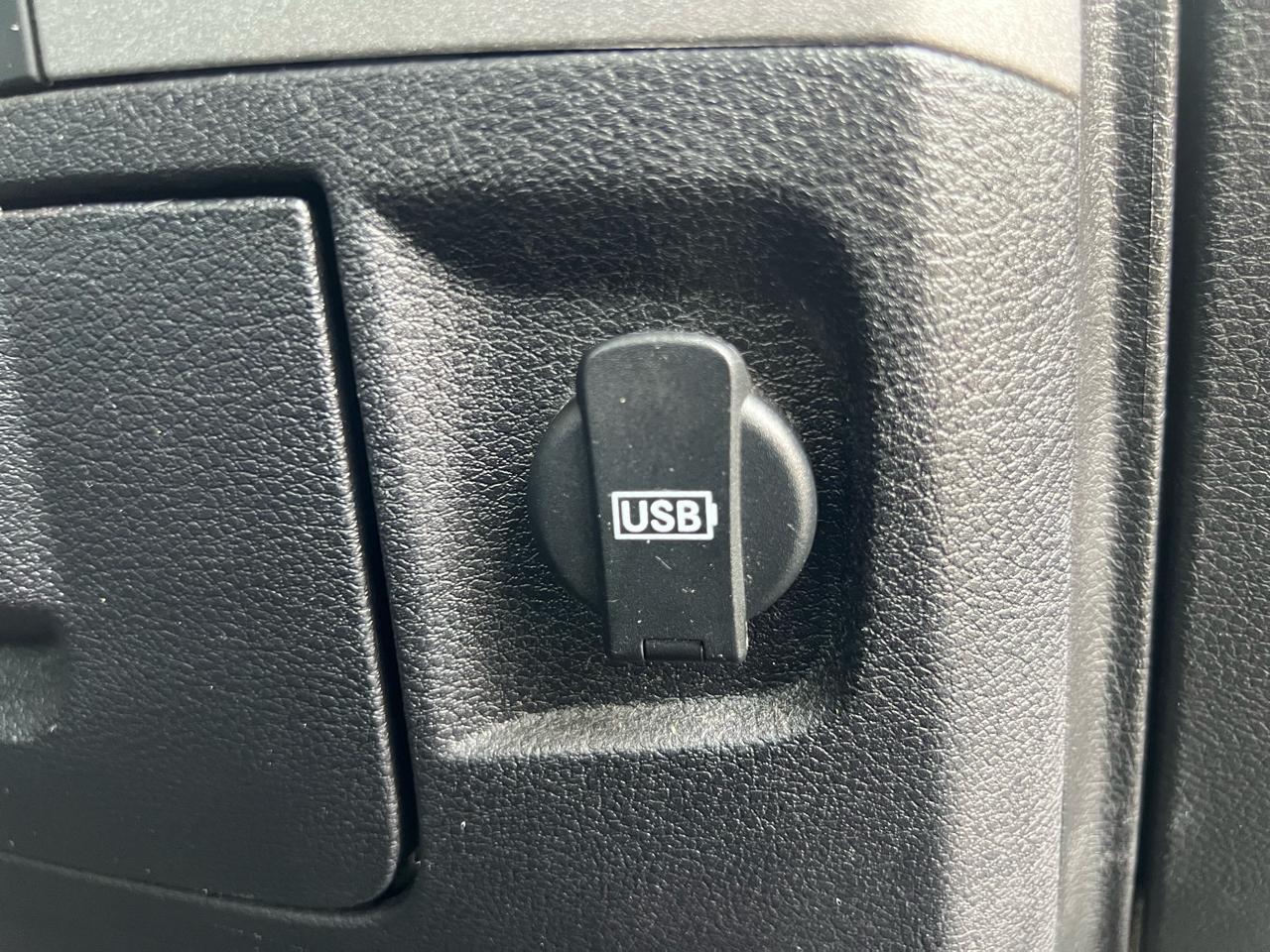 RAM 1500 Tradesman Crew Cab SWB 4WD 2017