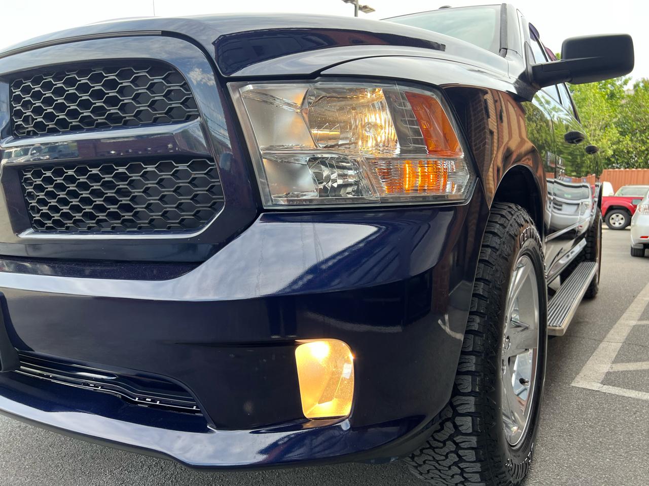RAM 1500 Tradesman Crew Cab SWB 4WD 2017