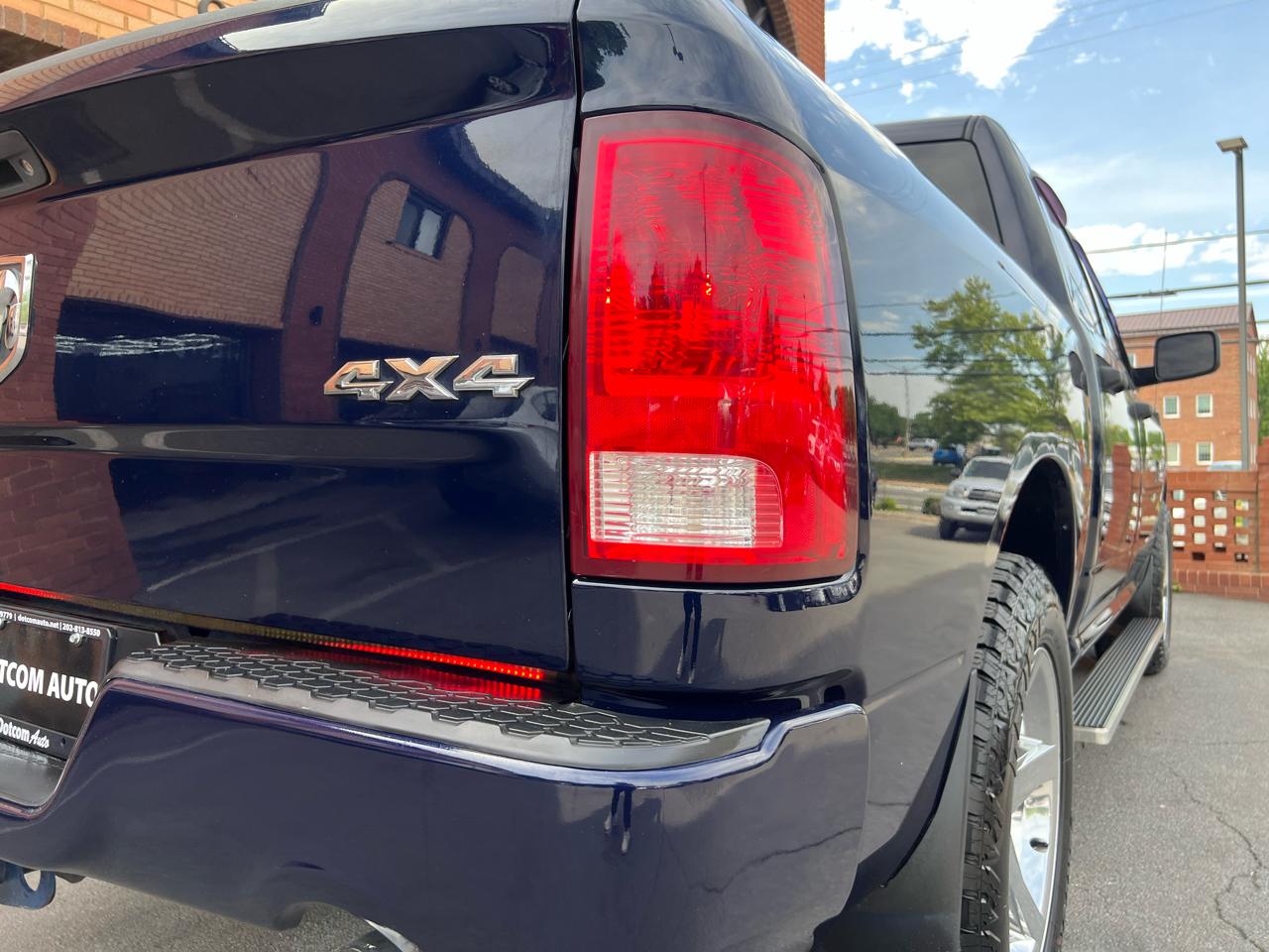 RAM 1500 Tradesman Crew Cab SWB 4WD 2017
