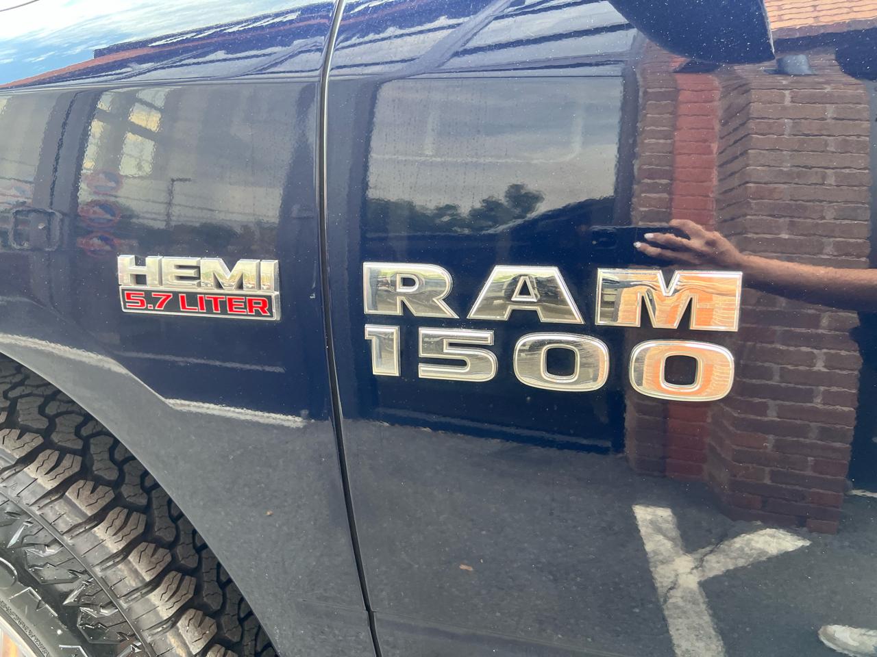 RAM 1500 Tradesman Crew Cab SWB 4WD 2017
