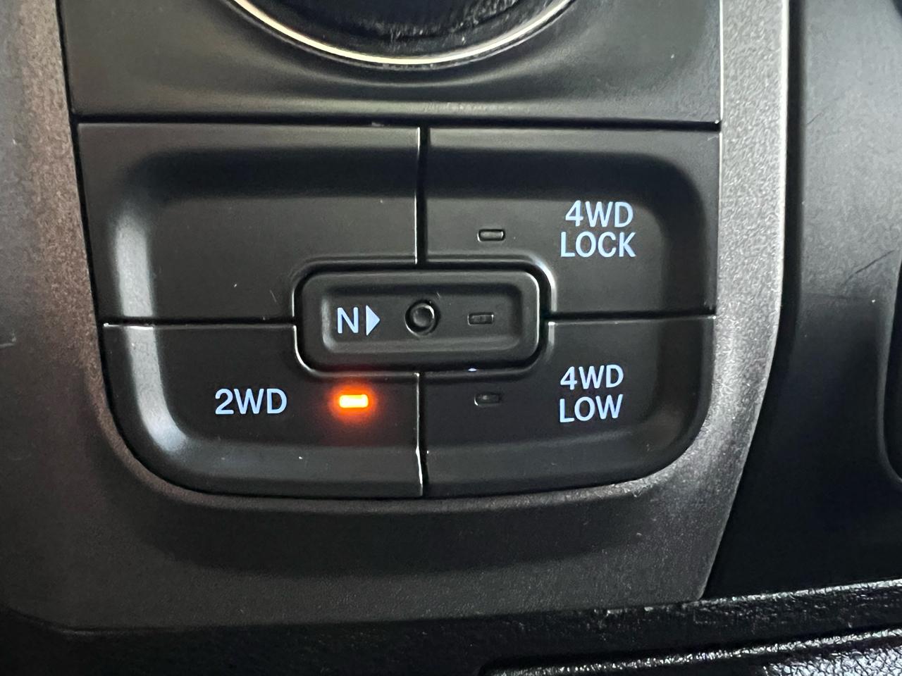 RAM 1500 Tradesman Crew Cab SWB 4WD 2017